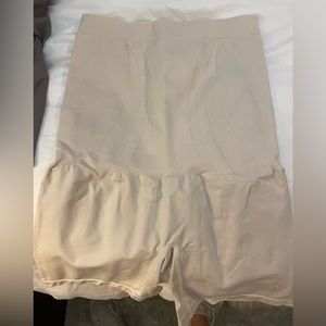 BLANQI Everyday Postpartum Support Girlshort